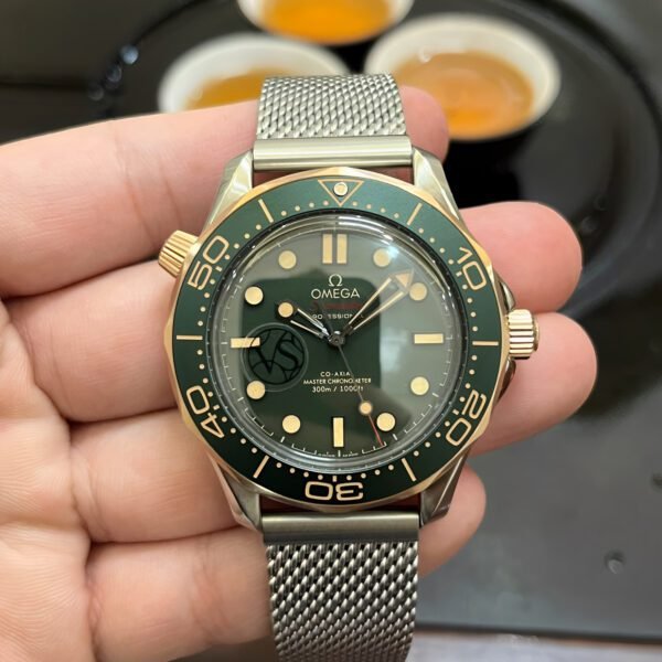 1023032799