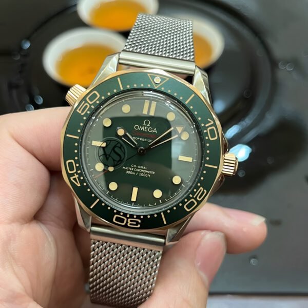 1023032799