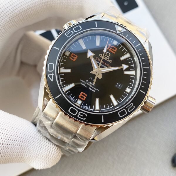 best replica luxury Omega watches Men's high quality imitation Seamaster Planet Ocean 580927506 - Image 5