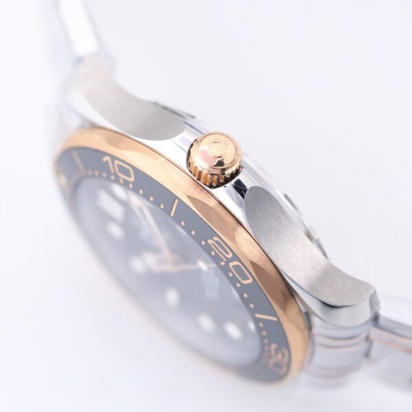 best replica luxury Omega watches Men's high quality imitation Seamaster Planet Ocean 1042481702 - Image 5