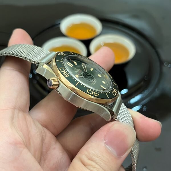 1023032799