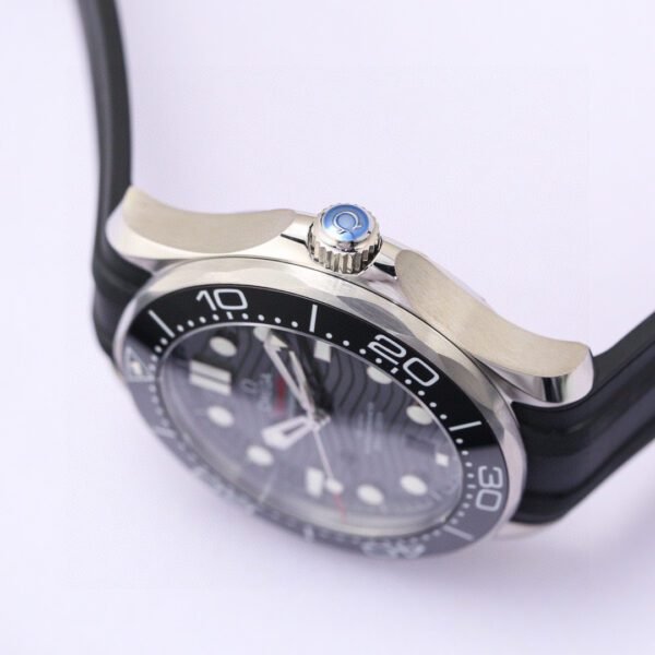 best replica luxury Omega watches Men's high quality imitation Seamaster Planet Ocean 1042481629 - Image 6