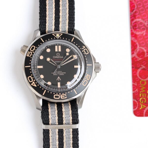 best replica luxury Omega watches Unisex high quality imitation Seamaster Diver 300M 860354257 - Image 7